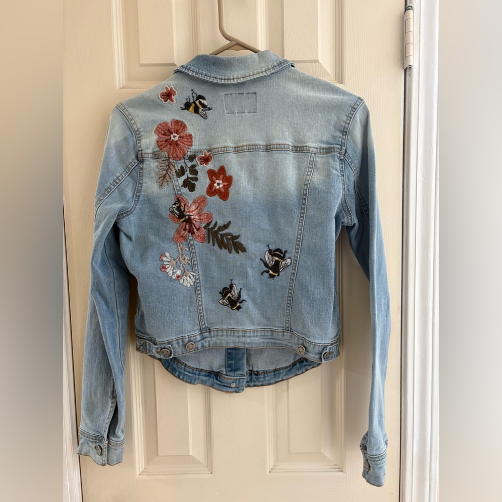 William Rast Sussex Embroidered Denim Jacket - Floral & Bee - Size S - Picture 2 of 4